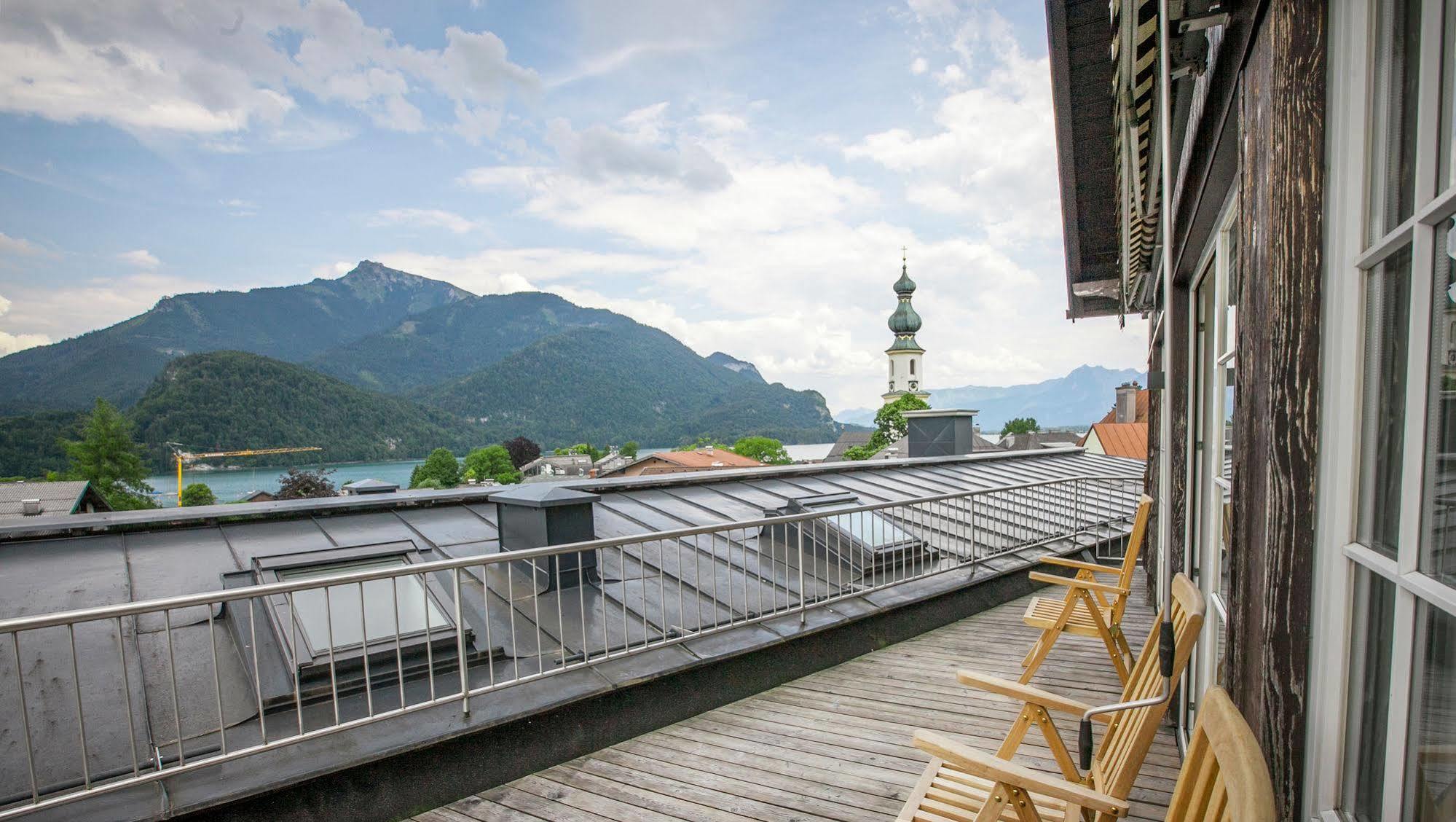 Hotel Gasthof Zur Post Sankt Gilgen Exterior photo